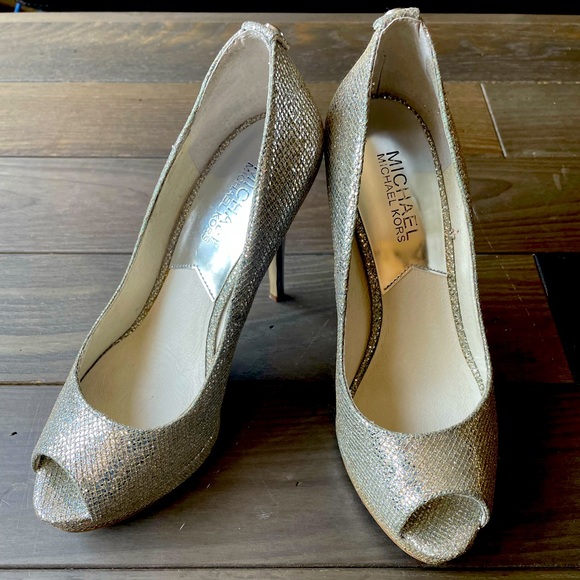 Michael Kors York Evening sparkly silver peep toe pumps size 5 - Picture 1 of 4